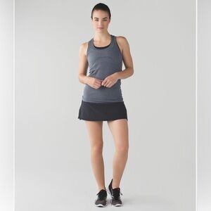 LULULEMON Run: Pace Setter Skirt
Black Size 8